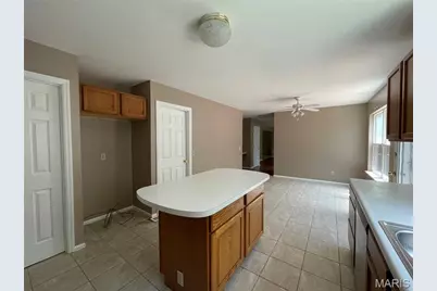 636 Canary Estates Drive, Ballwin, MO 63021 - Photo 3