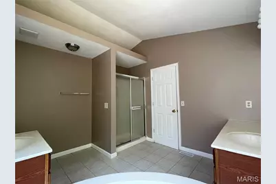 636 Canary Estates Drive, Ballwin, MO 63021 - Photo 29