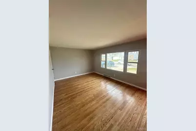 10042 Lilac Avenue, Riverview, MO 63137 - Photo 5