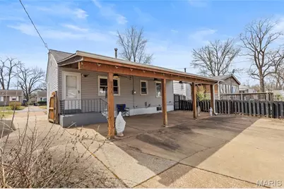 11041 Saint Pius Lane, Saint Ann, MO 63074 - Photo 5