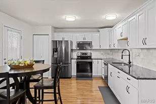 1213 Oakholt Ct, Herculaneum, MO 63048 - Photo 13