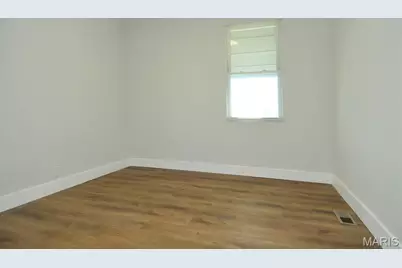 112 Mann Street, Lemay, MO 63125 - Photo 9