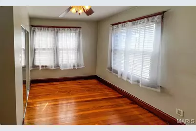 4359 Toenges Avenue, Saint Louis, MO 63116 - Photo 13