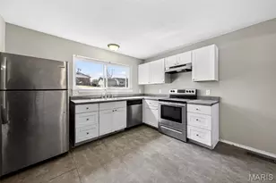 3027 Westminster Dr, Florissant, MO 63033 - Photo 11