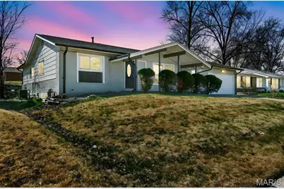 3027 Westminster Drive, Florissant, MO 63033 - Photo 3