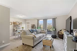 8631 Old Bonhomme Rd, Saint Louis, MO 63132 - Photo 7