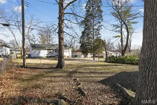 1501 Golden Dr, Saint Louis, MO 63137 - Photo 5