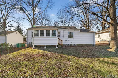 1501 Golden Drive, Saint Louis, MO 63137 - Photo 9