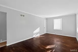 1501 Golden Dr, Saint Louis, MO 63137 - Photo 13