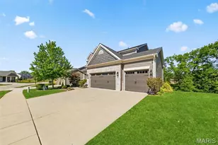 144 Oakleigh Park Ln, Saint Charles, MO 63303 - Photo 3