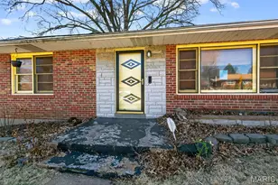 1326 Northumberland Dr, Saint Louis, MO 63137 - Photo 3