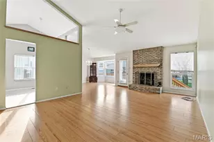 4304 Southridge Meadows Ct, Saint Louis, MO 63128 - Photo 3