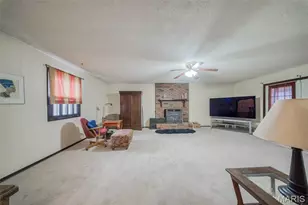 402 Locust St, Cuba, MO 65453 - Photo 13