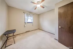 402 Locust St, Cuba, MO 65453 - Photo 21