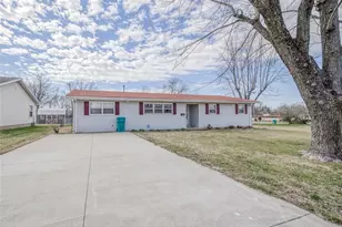 402 Locust St, Cuba, MO 65453 - Photo 53