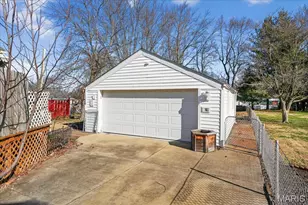 10327 Eaglewood Ave, Overland, MO 63114 - Photo 25