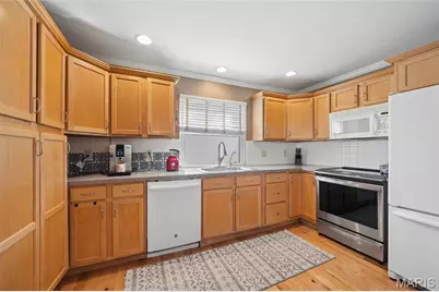 15261 Golden Rain Drive, Chesterfield, MO 63017 - Photo 13