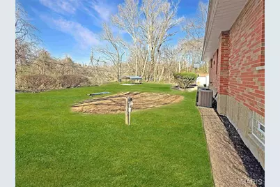 3755 Park Crest Drive, Saint Louis, MO 63125 - Photo 19