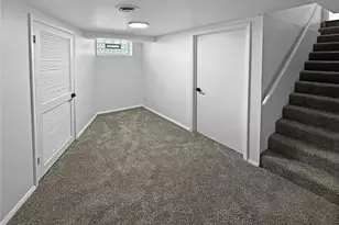 3755 Park Crest Dr, Saint Louis, MO 63125 - Photo 13