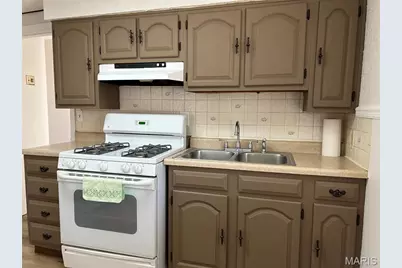 9448 Harold Drive, Woodson Terrace, MO 63134 - Photo 9