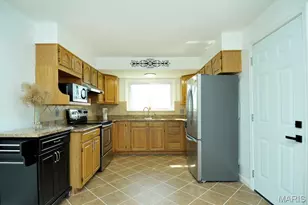 9816 Lakeford Ln, Unincorporated, MO 63123 - Photo 11