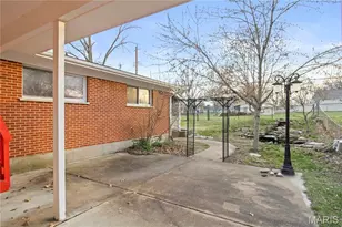 576 Clager Dr, Mehlville, MO 63125 - Photo 13