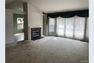 12 Scarlet Oak Court, Lake Saint Louis, MO 63367 - Photo 5