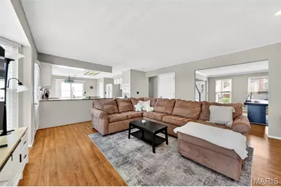 1 Belcourt Circle, Saint Charles, MO 63304 - Photo 7