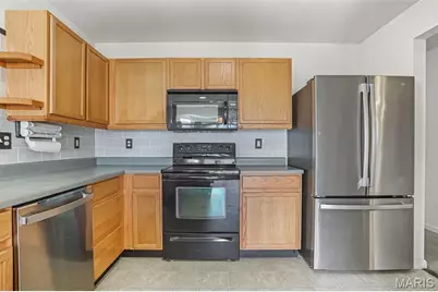 420 Country Stone Drive, Lake Saint Louis, MO 63367 - Photo 9