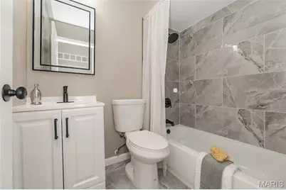 27 Lennox Terrace, Maryland Heights, MO 63043 - Photo 13