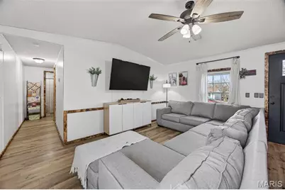 17007 Dogwood Drive, Lebanon, MO 65536 - Photo 9