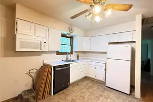 4118 E Donaldson Dr, Saint Louis, MO 63129 - Photo 9
