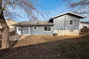 945 Countryside Dr, Troy, MO 63379 - Photo 5