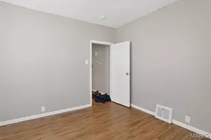 7247 St Andrews Pl, Saint Louis, MO 63121 - Photo 11