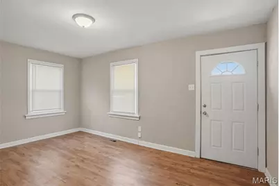 449 S Dade Avenue, Saint Louis, MO 63135 - Photo 9