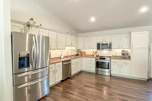 225 Fredde Dr, Wentzville, MO 63385 - Photo 3