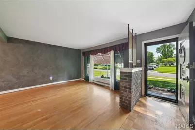 705 S Lafayette Street, Florissant, MO 63031 - Photo 3