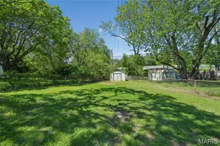 6709 Village Square Dr, Hazelwood, MO 63042 - Photo 21