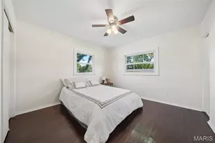 6709 Village Square Dr, Hazelwood, MO 63042 - Photo 9