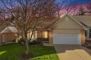 24 Summit Pointe Ct, Saint Charles, MO 63301 - Photo 1
