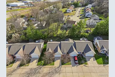 24 Summit Pointe Court #4A, Saint Charles, MO 63301 - Photo 5