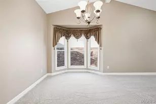 24 Summit Pointe Ct, Saint Charles, MO 63301 - Photo 9