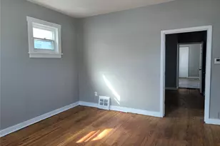 137 W Arlee Ave, Saint Louis, MO 63125 - Photo 3