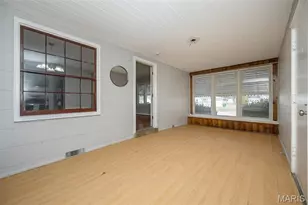 10217 Cabot Dr, Saint Louis, MO 63137 - Photo 13