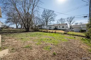 10217 Cabot Dr, Saint Louis, MO 63137 - Photo 31