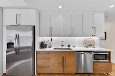 303 Corona Court, Saint Louis, MO 63119 - Photo 11