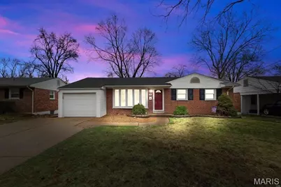 265 W Saint Anthony Lane, Florissant, MO 63031 - Photo 1