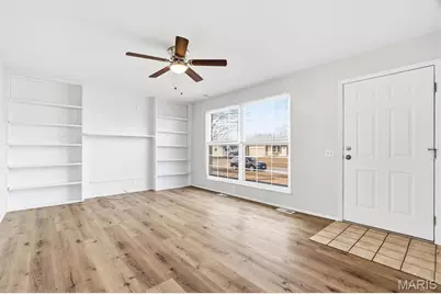 750 Blackbird Drive, Florissant, MO 63031 - Photo 5