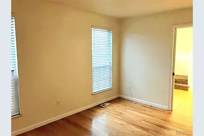 2049 Kentmore Lane, Chesterfield, MO 63017 - Photo 11