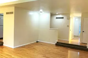 2049 Kentmore Ln, Chesterfield, MO 63017 - Photo 9